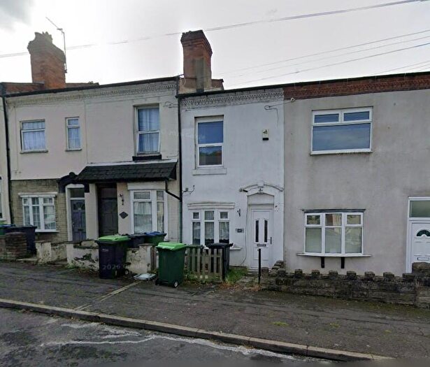 3 Bedroom Terraced House To Rent In Gladys Road, B67