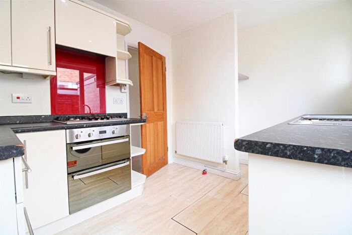3 Bedroom Flat To Rent In Fairview, Cheltenham, GL52