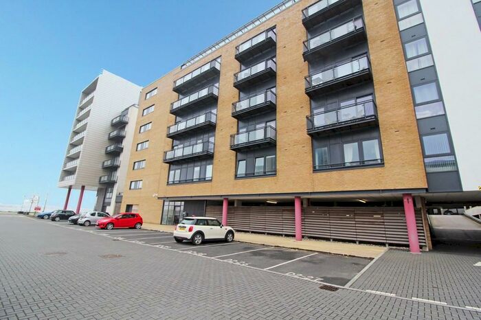 1 Bedroom Apartment To Rent In Douglas House, Prospect Place, Cardiff, CF11
