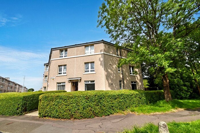 2 Bedroom Flat For Sale In Bunessan Street, Craigton, Glasgow, G52