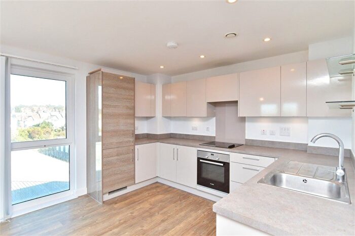 2 Bedroom Flat For Sale In Davigdor Road, Hove, East Sussex, BN3