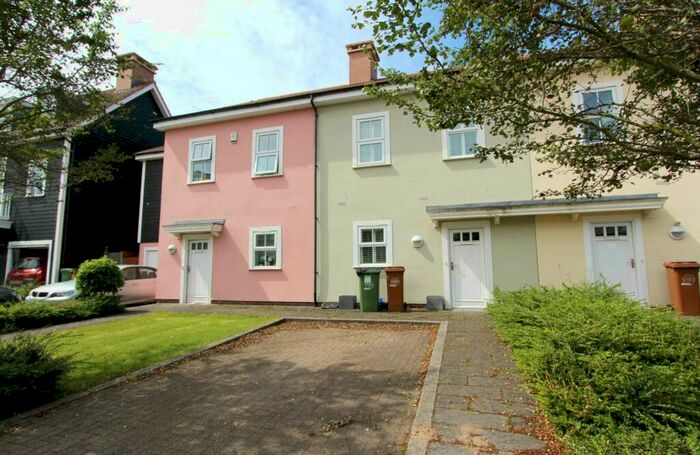 4 Bedroom End Of Terrace House To Rent In Beaumont Drive, Worcester Park, KT4