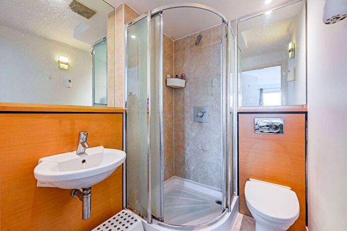 2 Bedroom Flat To Rent In Greenroof Way, Greenwich Millennium Village, London, SE10