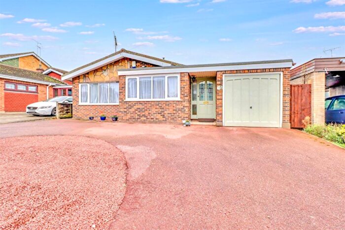 3 Bedroom Detached Bungalow For Sale In Swan Lane, Wickford, SS11