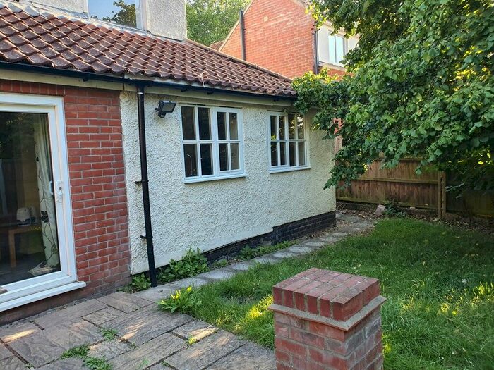 8 Bedroom Detached House To Rent In Earlham Road, Norwich NR4