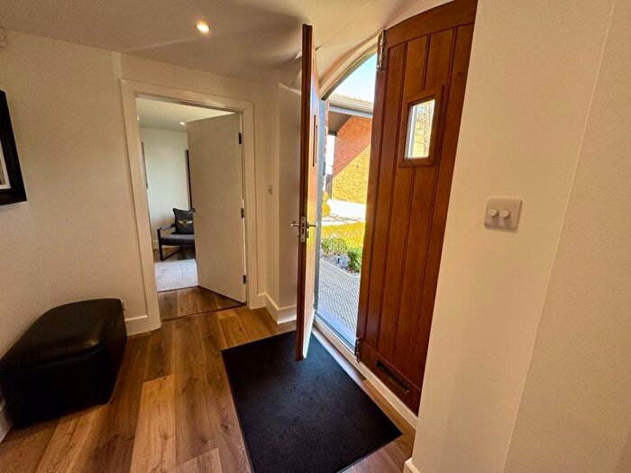 3 Bedroom Barn Conversion For Sale In Knutsford Road, Cranage, Crewe, CW4