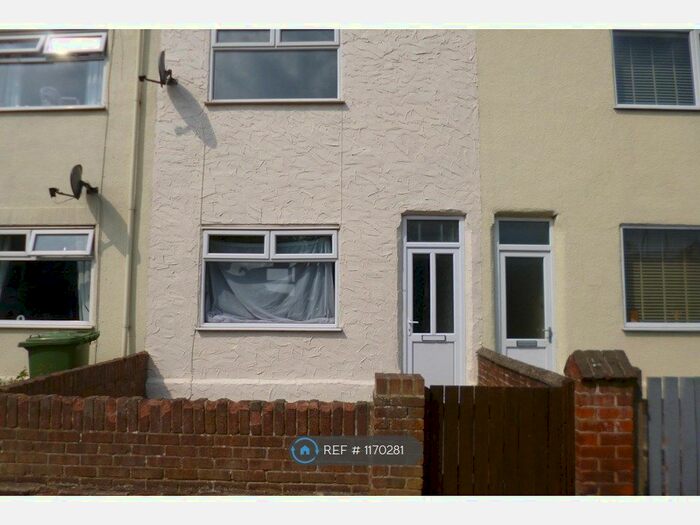 3 Bedroom Terraced House To Rent In Highfield Avenue, Grimsby DN32