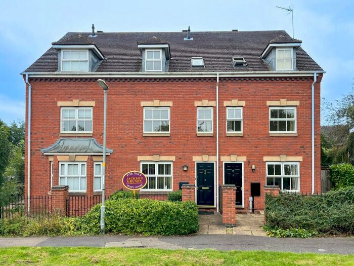 3 Bedroom Terraced House To Rent In Pascoe Crescent, Daventry, Northants, NN11