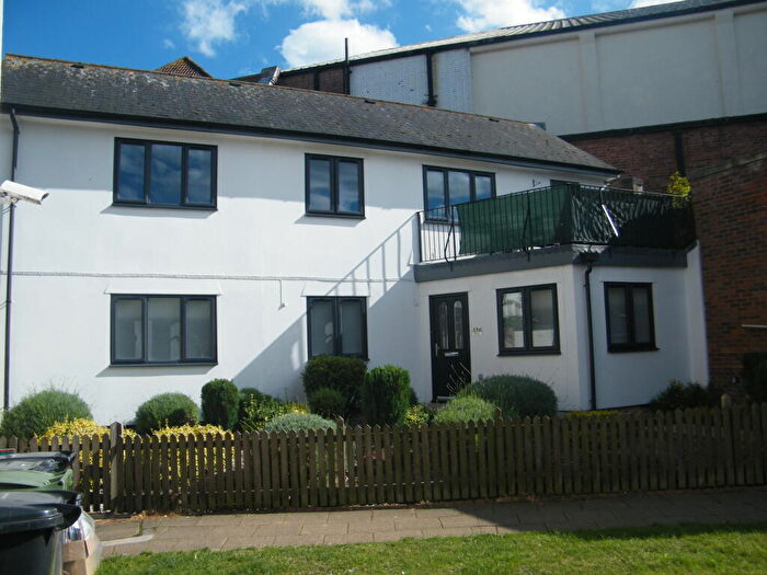 2 Bedroom Apartment To Rent In North Street, Exeter, EX4