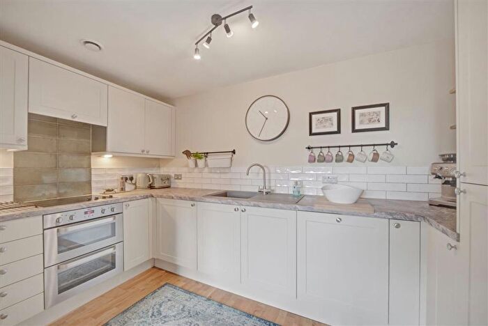 1 Bedroom Flat For Sale In Blackheath Hill, Greenwich, SE10