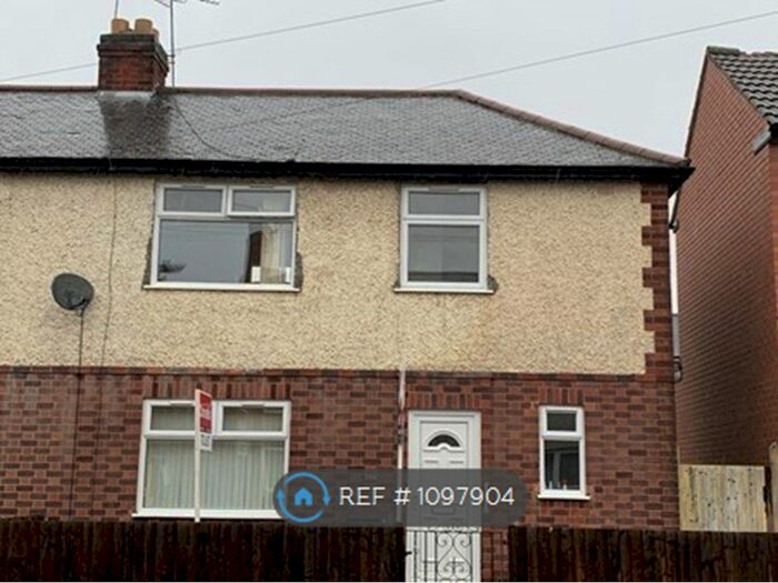 2 Bedroom Semi-Detached House To Rent In Surrey Street, Leicester LE4