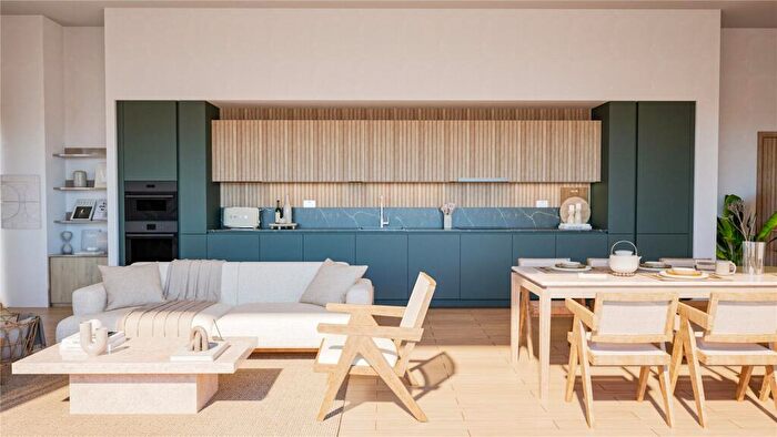 3 Bedroom Penthouse For Sale In The Waterfront, West Quay Marina, Poole, Dorset, BH15