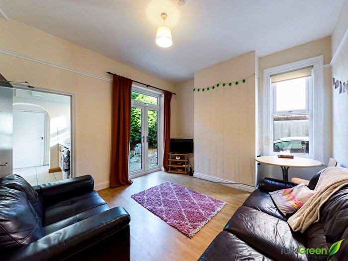 5 Bedroom Semi-Detached House To Rent In Park Avenue, Nottingham, NG2