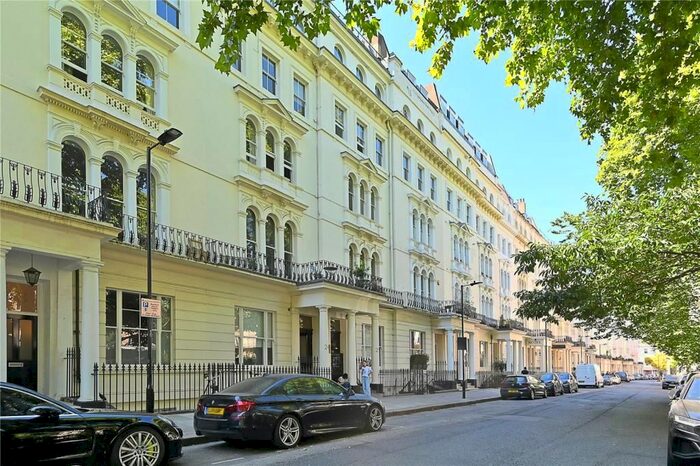 Studio To Rent In Kensington Gardens Square, Bayswater, W2