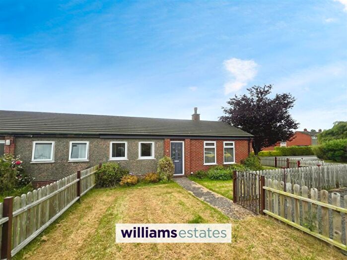2 Bedroom Semi-Detached Bungalow For Sale In Cae Seren, Ruthin, LL15