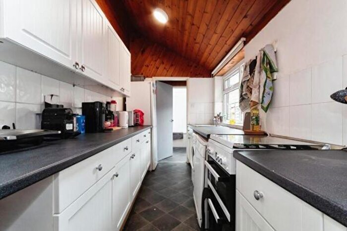 Property To Rent In Frederick Grove, Nottingham, Nottinghamshire, NG7