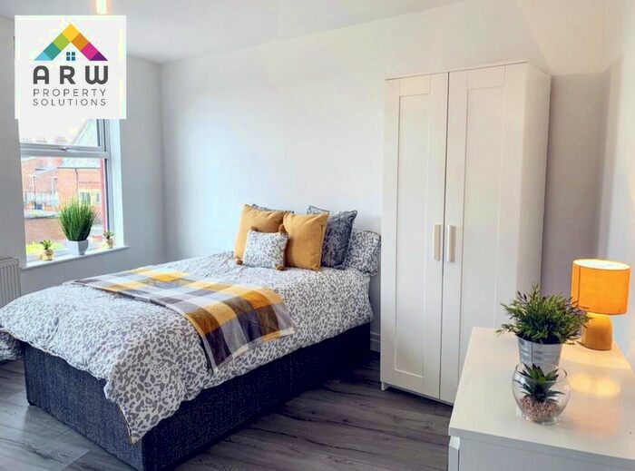 7 Bedroom End Of Terrace House To Rent In Windsor Street, Liverpool, Merseyside, L8