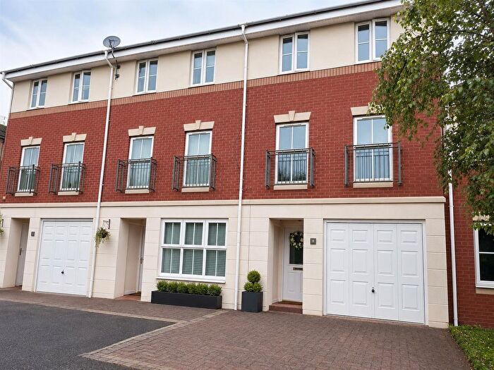 3 Bedroom Town House To Rent In Poets Way, Llanharan, Pontyclun, CF72