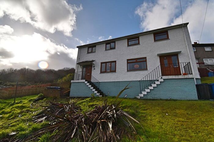 2 Bedroom Semi-Detached Villa For Sale In Berwick Road, Greenock, PA16