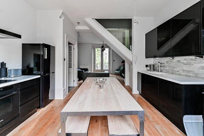 4 Bedroom Maisonette To Rent In Pyrland Road, Highbury, London, N5