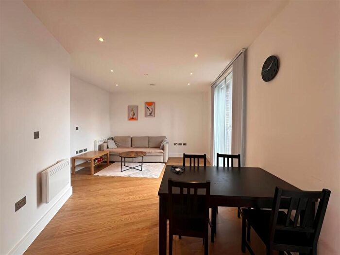 2 Bedroom Flat To Rent In West Timber Yard, Hurst Street, Birmingham, B5