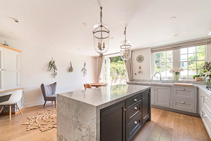 3 Bedroom Terraced House To Rent In Ranelagh Grove, London, SW1W