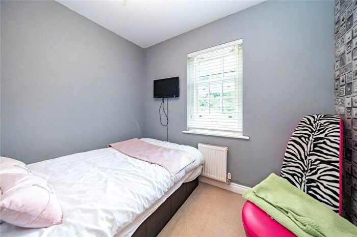3 Bedroom Semi-Detached House For Sale In James Huxley Avenue, Maidstone, Kent, ME16
