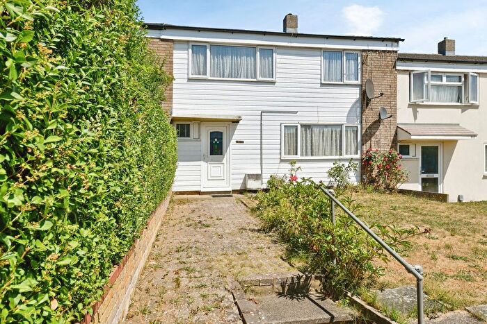 3 Bedroom Terraced House For Sale In Webb Rise, Stevenage, Hertfordshire, SG1