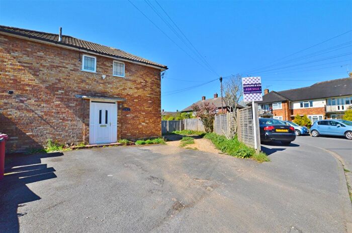 2 Bedroom Link Detached House For Sale In Crayle Street, Slough, Slough, SL2