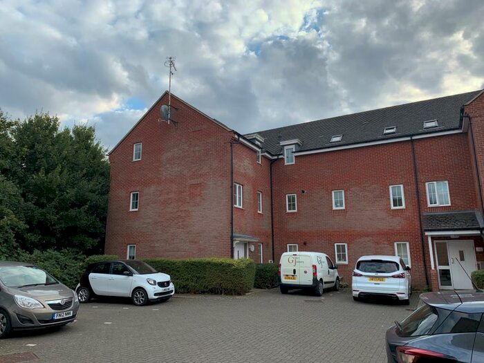 2 Bedroom Apartment To Rent In Briar Furlong, Ambrosden, OX25