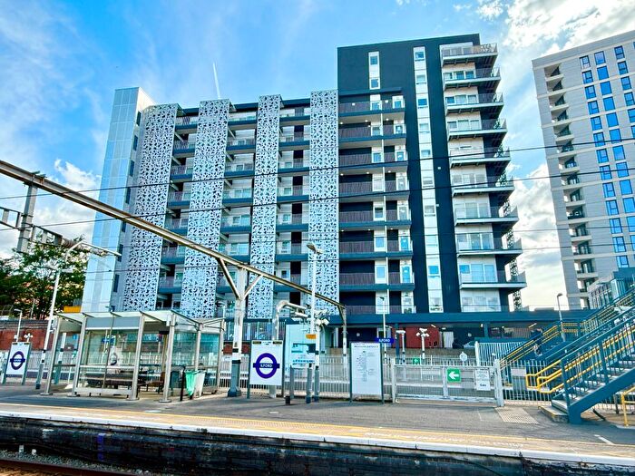 2 Bedroom Flat To Rent In Flat, Valentines House, - Ilford Hill, Ilford, IG1