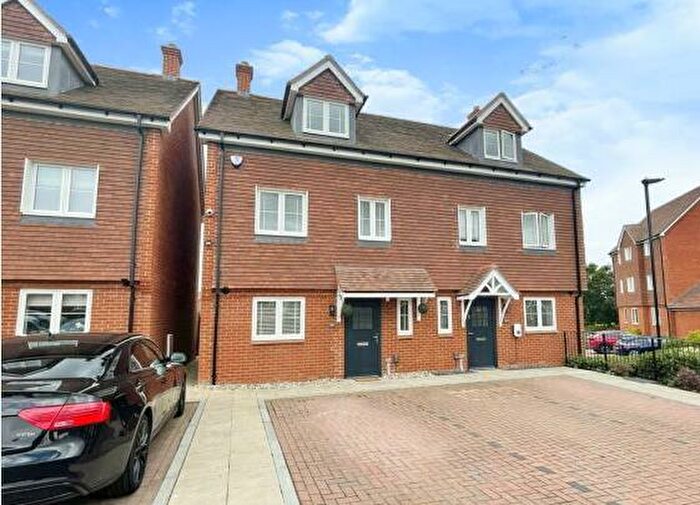 4 Bedroom House To Rent In Appian Way, Chineham, Basingstoke, RG24