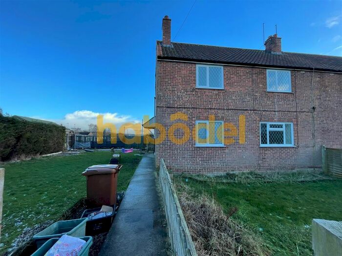 3 Bedroom Semi-Detached House To Rent In Oaklands, Pickering, YO18