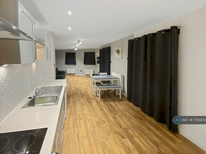 2 Bedroom Flat To Rent In Friars Road, Coventry, CV1