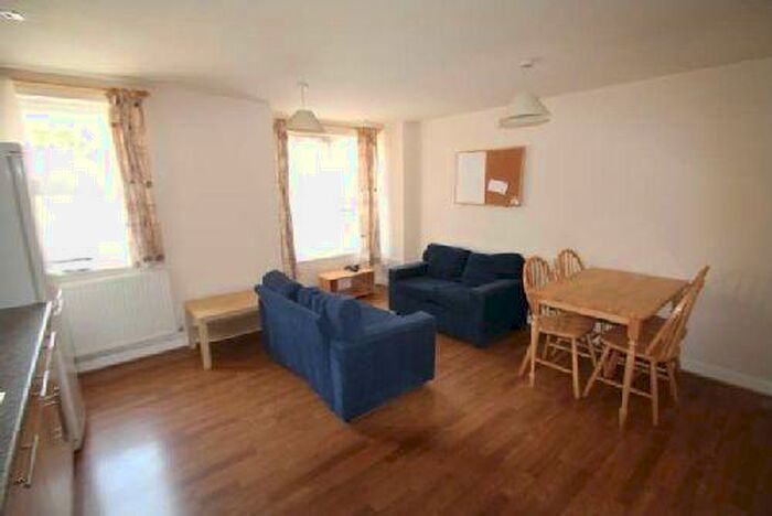 4 Bedroom Apartment To Rent In Chapel Court, Lenton, Nottingham, Nottinghamshire, NG7