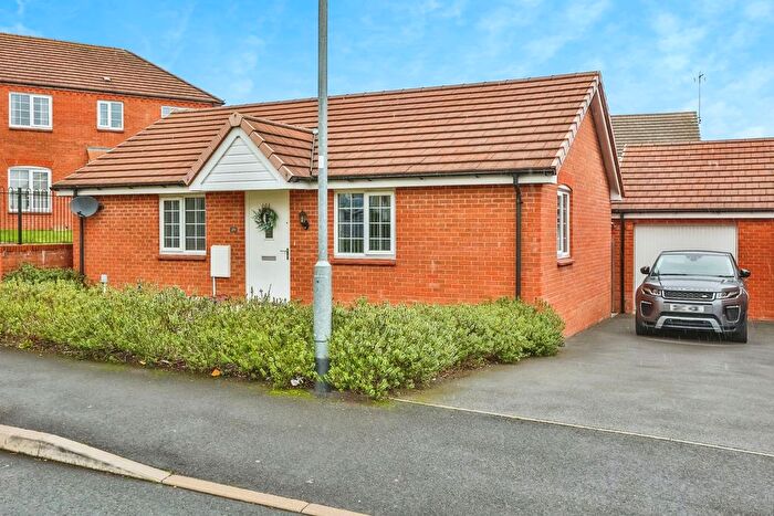 2 Bedroom Bungalow For Sale In Linnet Drive, Rainworth, Mansfield, Nottinghamshire, NG21