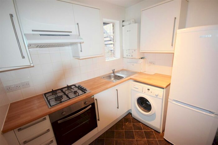 2 Bedroom Flat To Rent In Heath Road, Twickenham, TW1