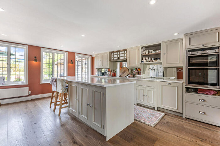 5 Bedroom Semi-Detached House For Sale In Runwick Lane, Dippenhall, Farnham, GU10
