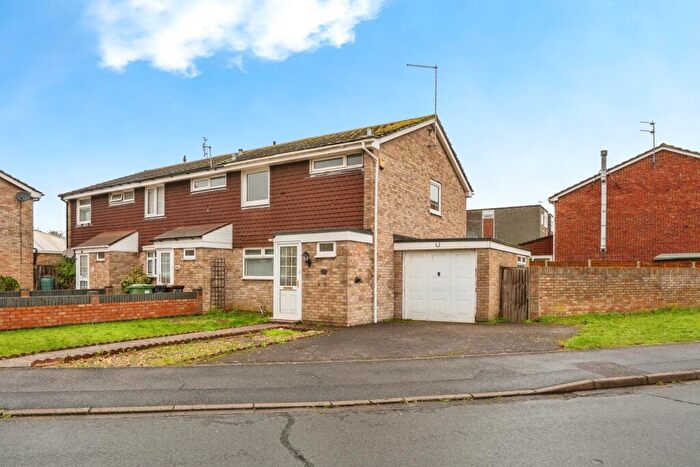 3 Bedroom End Of Terrace House For Sale In The Ridings, Portsmouth, Hampshire, PO2