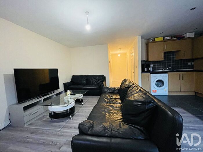 2 Bedroom Flat For Sale In David Road, Coventry, CV1