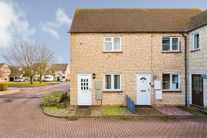 2 Bedroom End Of Terrace House For Sale In Bibury Close, Witney, OX28