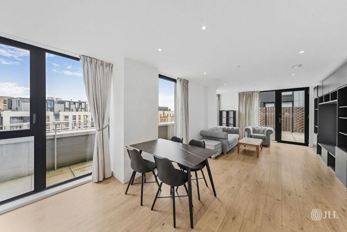 3 Bedroom Flat To Rent In Langham House, London, E15
