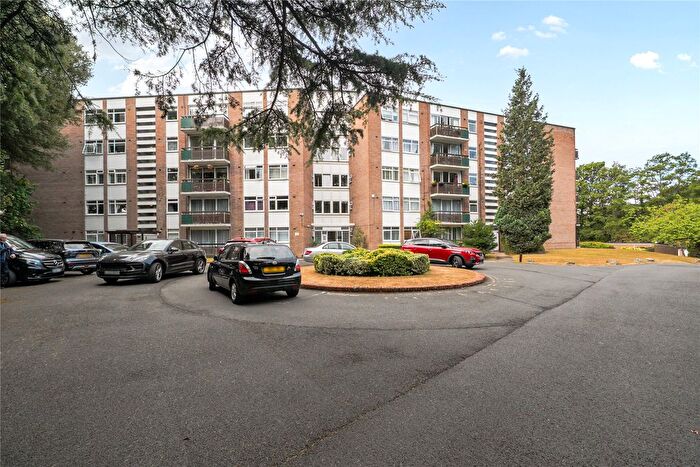 2 Bedroom Flat For Sale In Kemnal Road, Chislehurst, BR7
