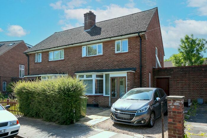 3 Bedroom Semi-Detached House To Rent In Hope Green, Watford, Hertfordshire, WD25
