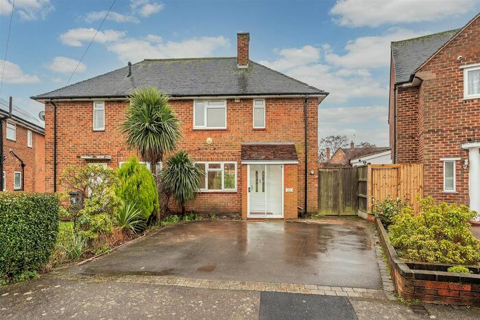 3 Bedroom Semi-Detached House To Rent In Burford Close, Solihull, B92