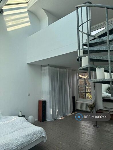 1 Bedroom Terraced House To Rent In Chester Road, London, N17