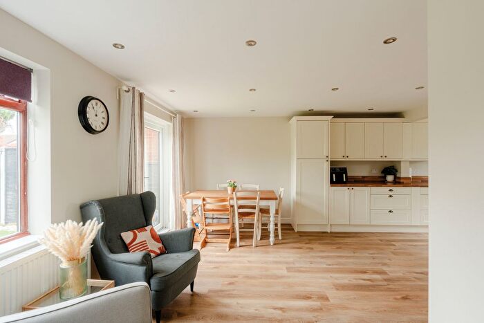 3 Bedroom Semi-Detached House For Sale In Richmond Avenue, Stoke Gifford, Bristol, BS34