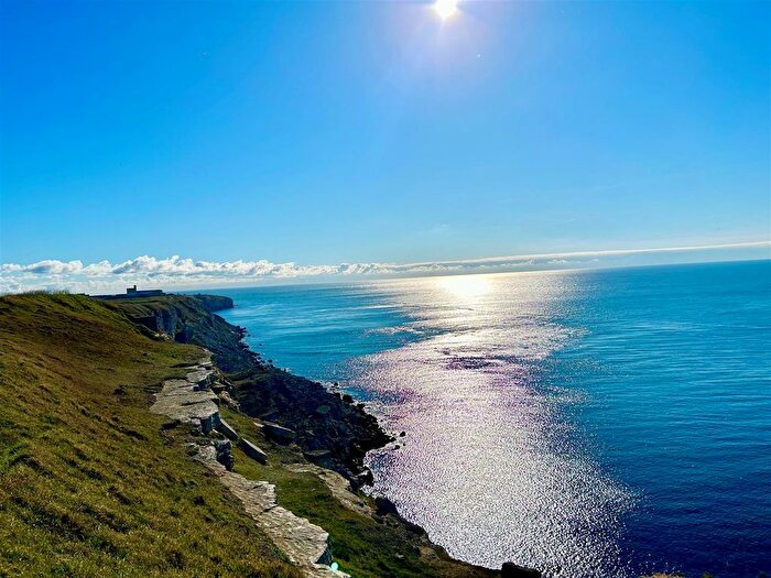 2 Bedroom Flat For Sale In Woolcombe Road, Portland, DT5