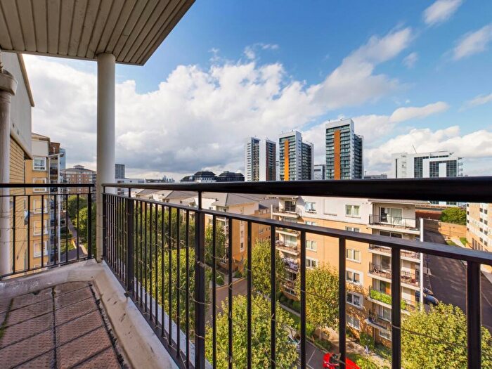 1 Bedroom Flat To Rent In Susan Constant Court, Newport Avenue, E14