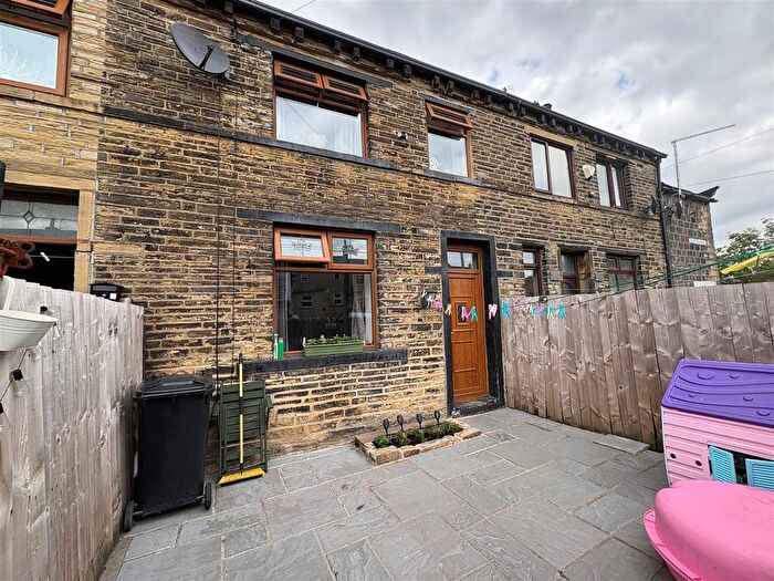 2 Bedroom Terraced House For Sale In Denton Row, Denholme, Bradford, BD13